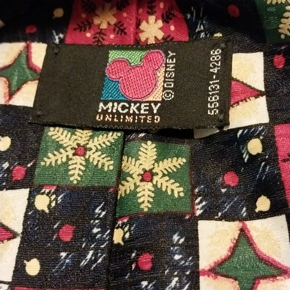 Mickey Unlimited Christmas Holiday Tie Carolers Donald Duck Goofy Disney - Picture 2 of 5